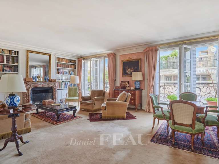 Appartement Paris 7e - 4 chambres - 170m²