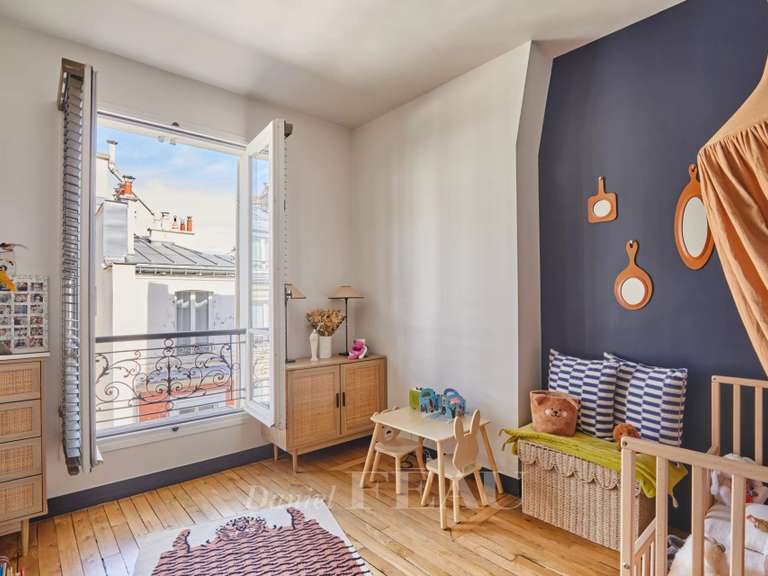 Appartement Paris 7e - 2 chambres - 74m²