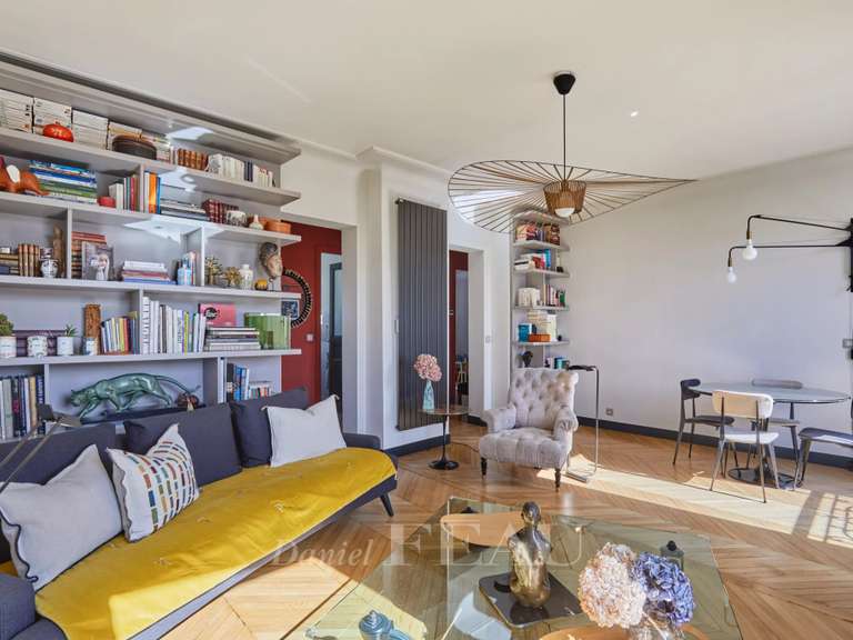 Appartement Paris 7e - 2 chambres - 74m²