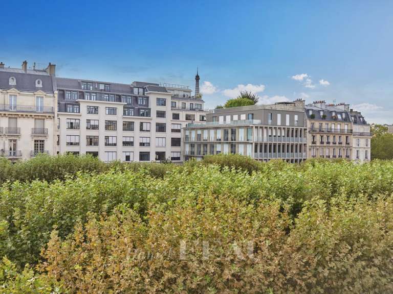 Appartement Paris 7e - 2 chambres - 142m²