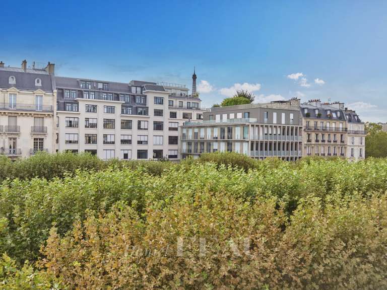 Appartement Paris 7e - 2 chambres - 142m²