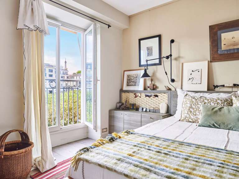 Appartement Paris 7e - 2 chambres - 142m²