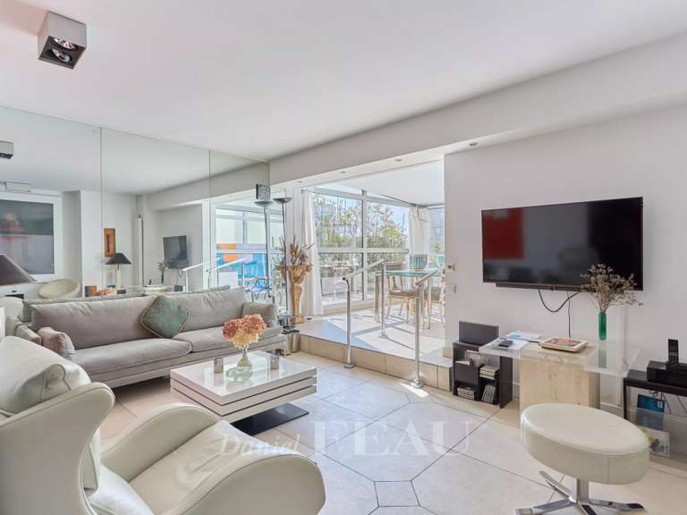 Appartement Paris 7e - 2 chambres - 71m²