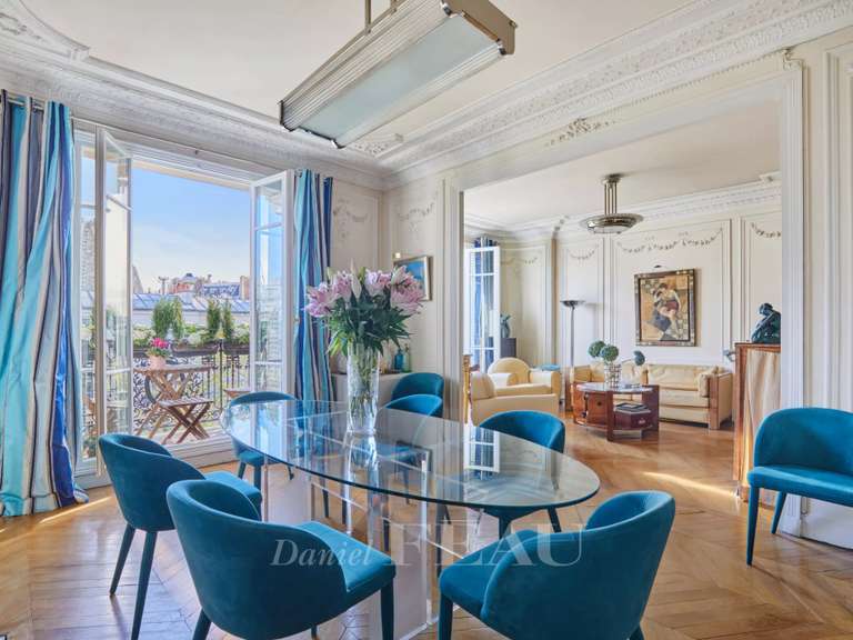 Appartement Paris 7e - 3 chambres - 130m²