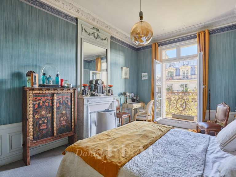 Appartement Paris 7e - 3 chambres - 130m²
