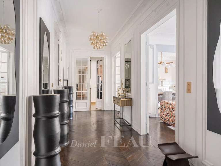 Appartement Paris 7e - 3 chambres - 150m²