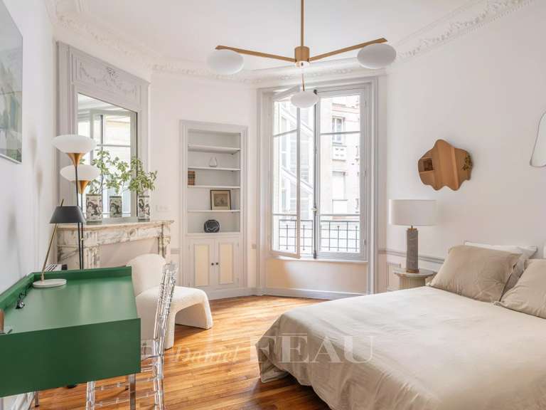 Appartement Paris 7e - 3 chambres - 150m²