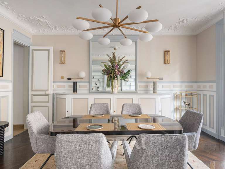 Appartement Paris 7e - 4 chambres - 150m²