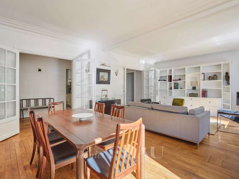Appartement Paris 7e - 3 chambres - 124m²