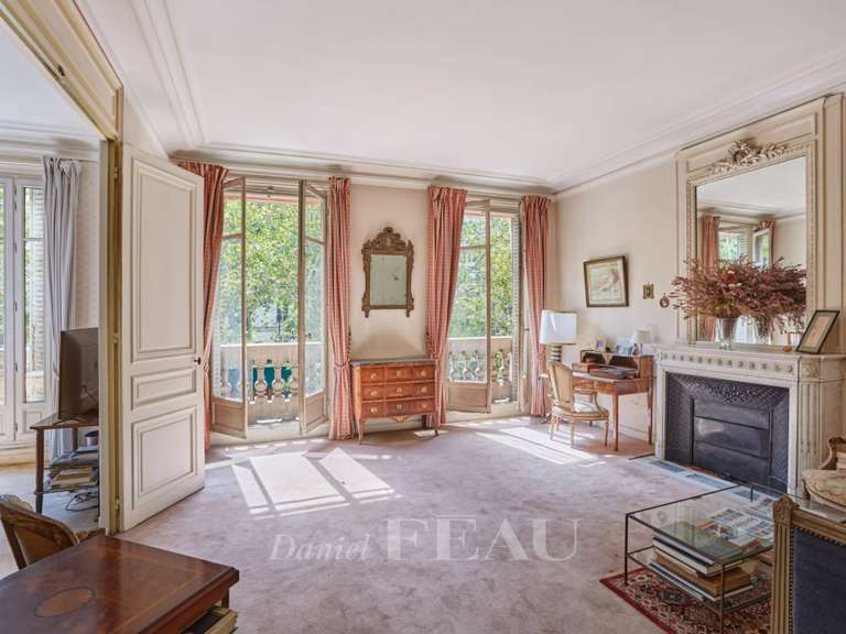 Appartement Paris 7e - 3 chambres - 151m²
