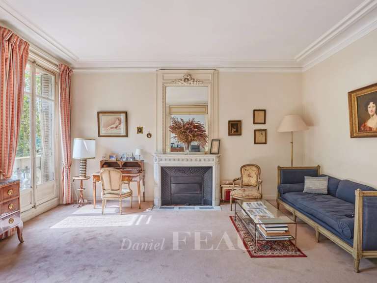 Appartement Paris 7e - 3 chambres - 151m²