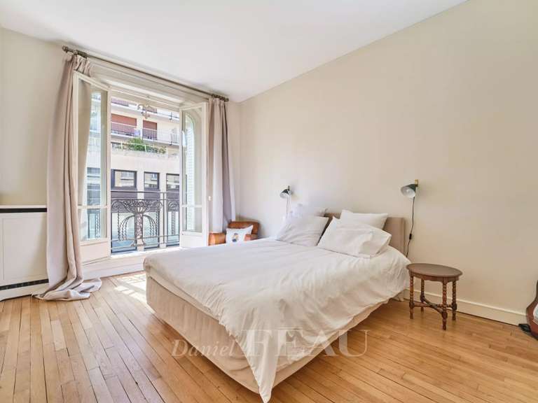Appartement Paris 7e - 5 chambres - 209m²