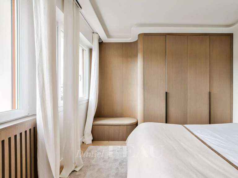 Appartement Paris 7e - 2 chambres - 115m²