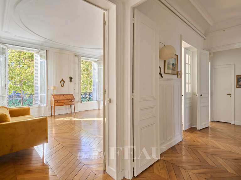 Appartement Paris 7e - 3 chambres - 130m²