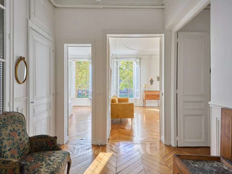 Appartement Paris 7e - 3 chambres - 130m²