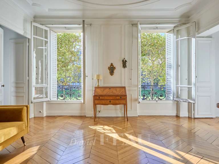 Appartement Paris 7e - 3 chambres - 130m²