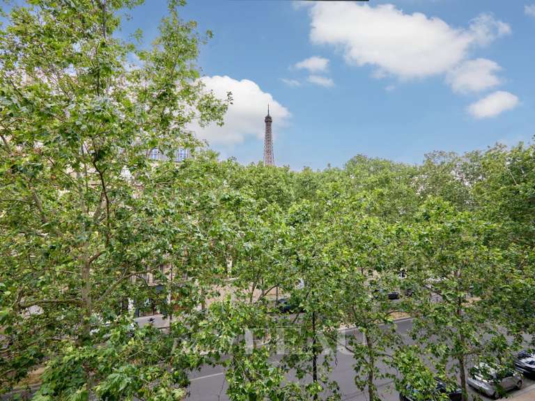 Appartement Paris 7e - 3 chambres - 126m²