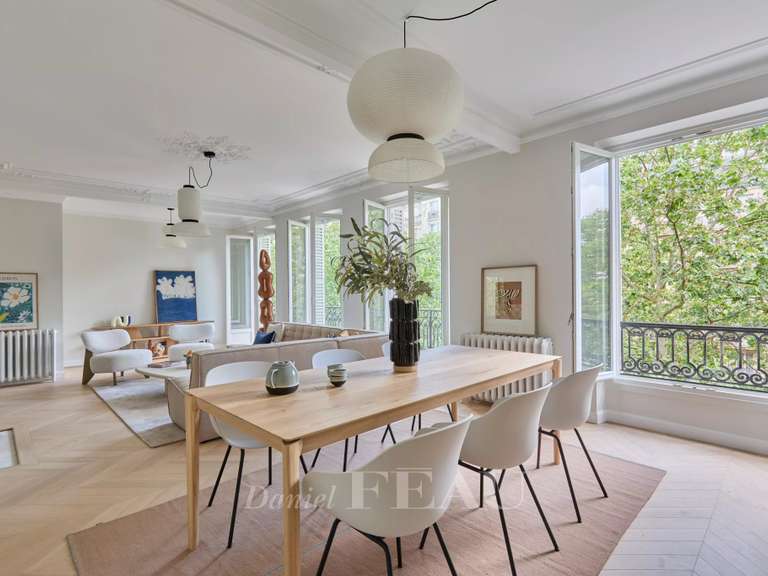Appartement Paris 7e - 3 chambres - 126m²
