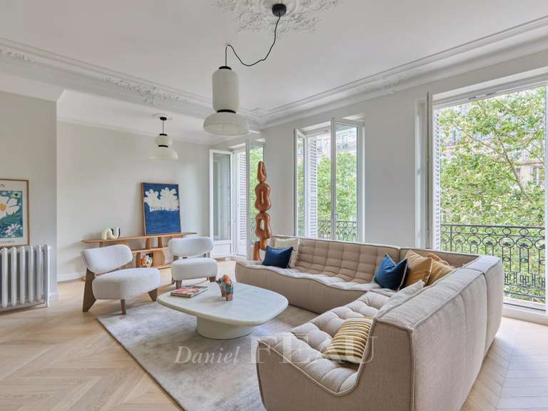 Appartement Paris 7e - 3 chambres - 126m²