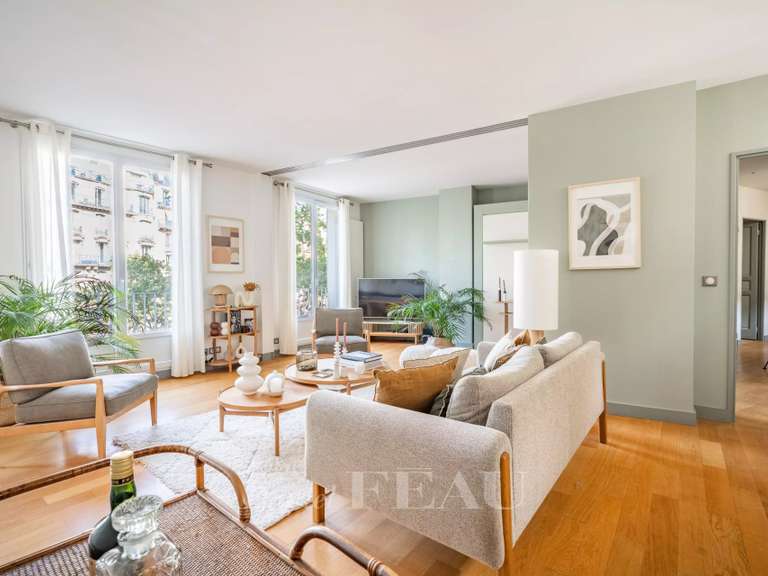 Appartement Paris 7e - 3 chambres - 106m²