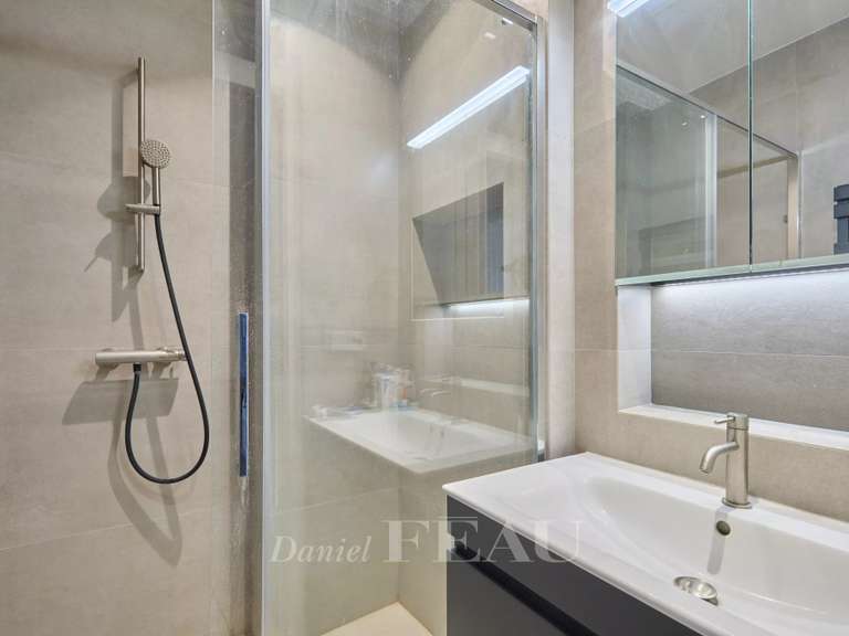 Appartement Paris 15e - 2 chambres - 82m²