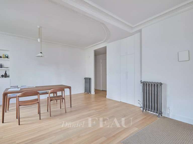 Appartement Paris 15e - 2 chambres - 82m²