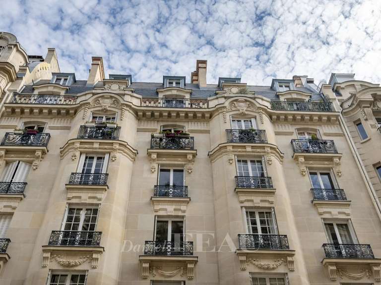 Appartement Paris 7e - 3 chambres - 115m²