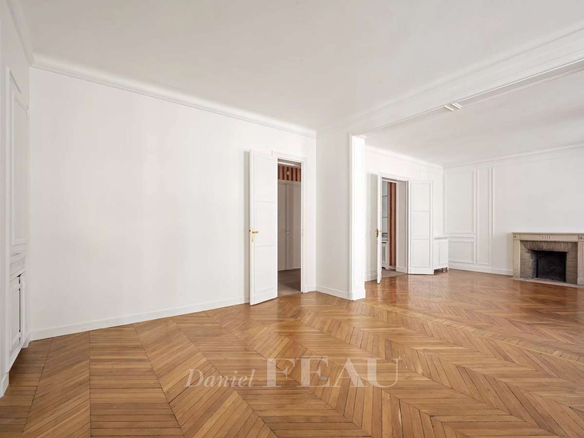Apartment Paris 7e