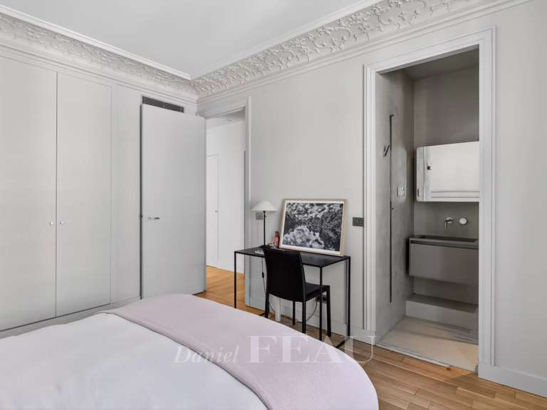 Appartement Paris 7e - 3 chambres - 148m²