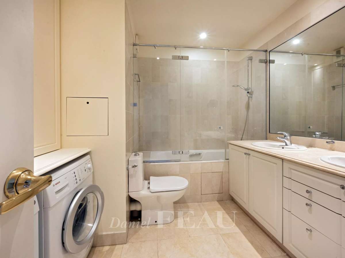 Apartment Paris 7e