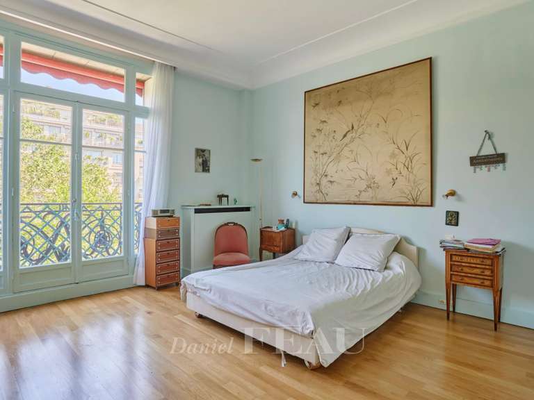 Appartement Paris 7e - 3 chambres - 182m²