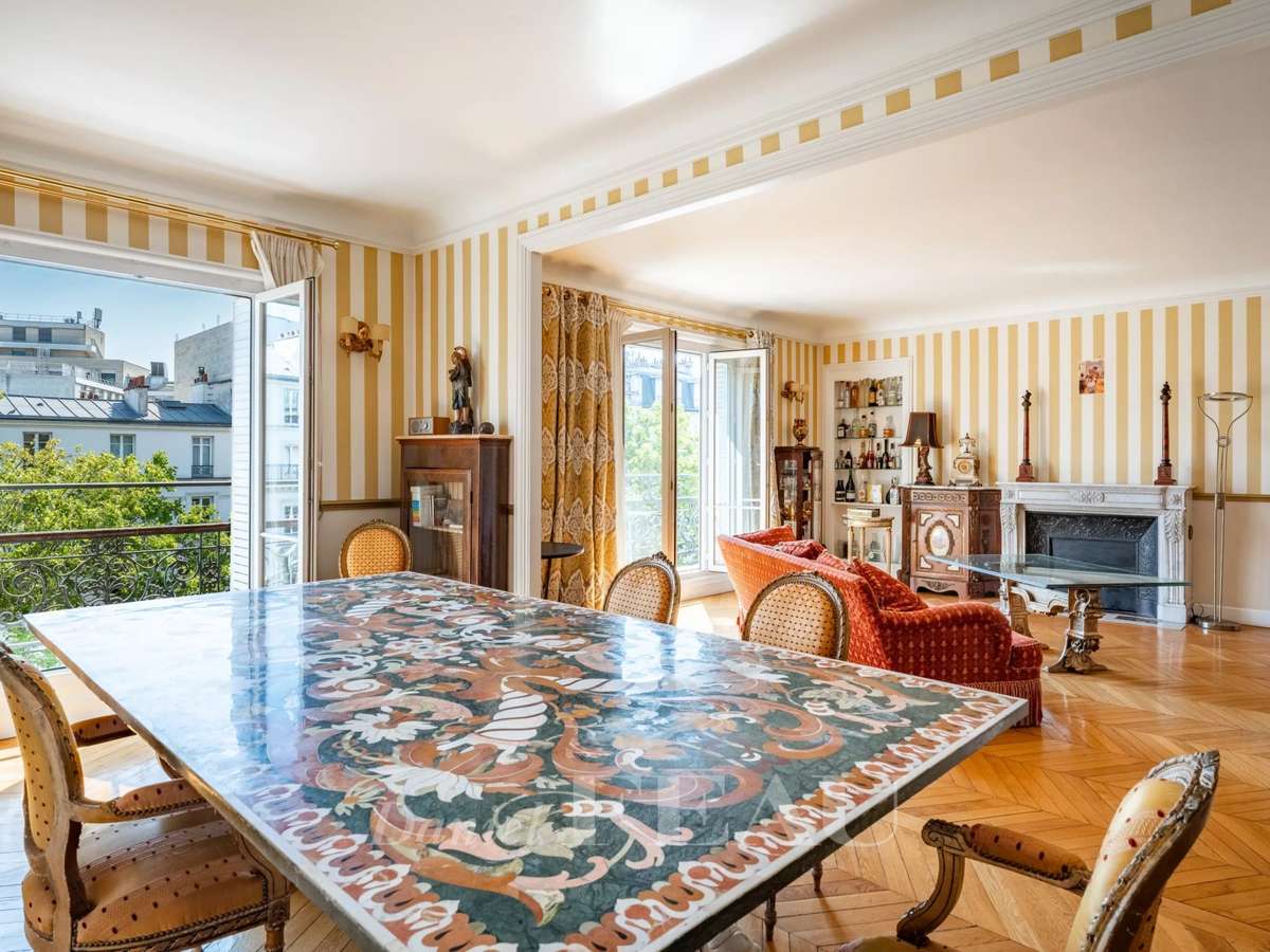 Apartment Paris 17e