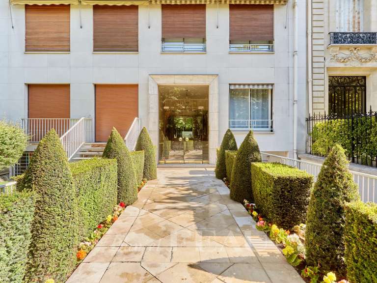 Appartement Paris 16e - 2 chambres - 87m²