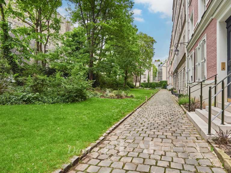 Appartement Paris 8e - 2 chambres - 76m²