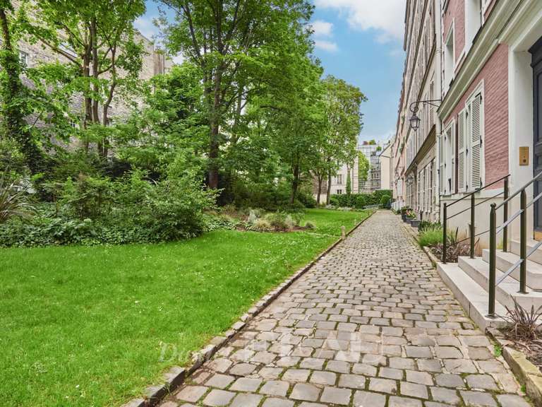 Appartement Paris 8e - 2 chambres - 76m²