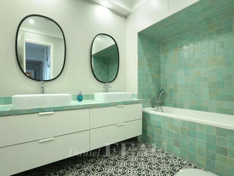Appartement Paris 17e - 6 chambres - 241m²