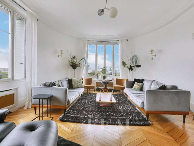 Appartement Paris 17e - 6 chambres - 241m²