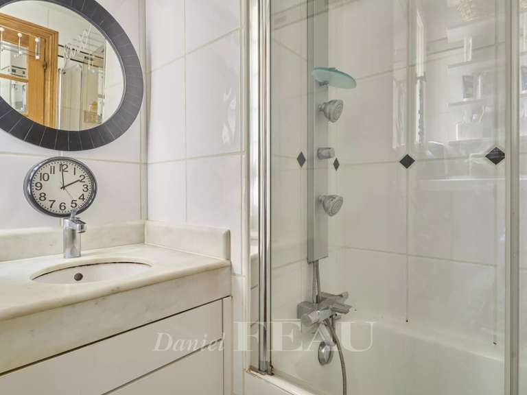 Appartement Paris 17e - 2 chambres - 64m²