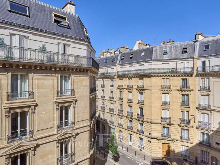 Appartement Paris 17e - 2 chambres - 64m²
