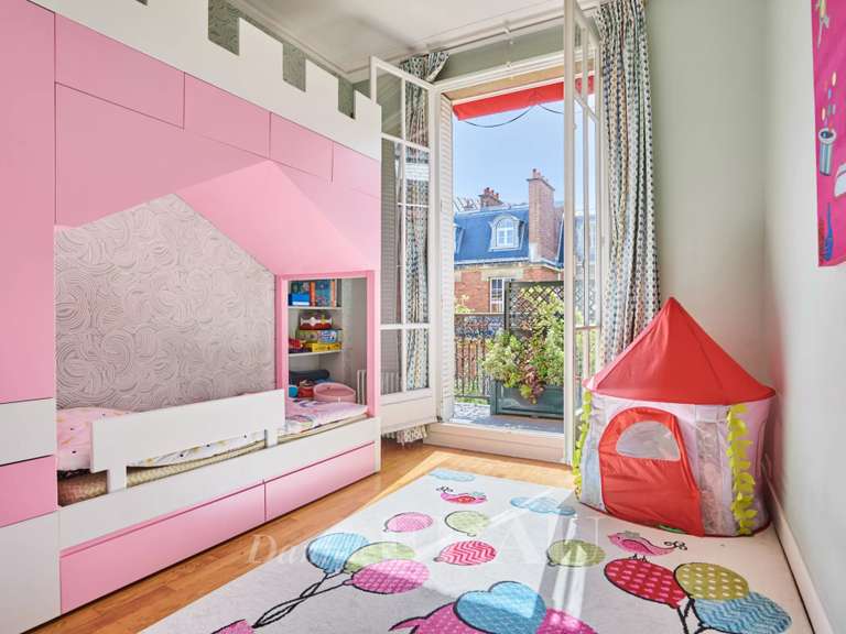 Appartement Paris 17e - 4 chambres - 283m²