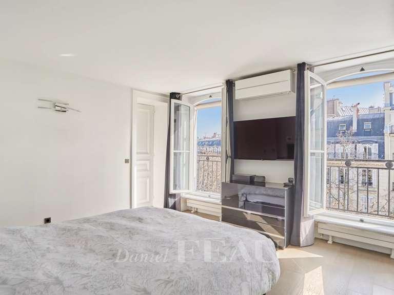 Appartement Paris 17e - 5 chambres - 148m²