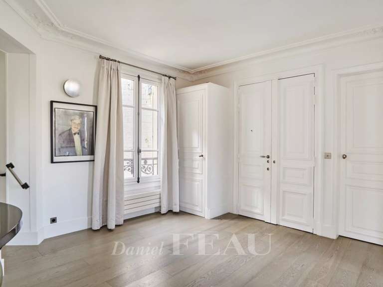 Appartement Paris 17e - 5 chambres - 148m²