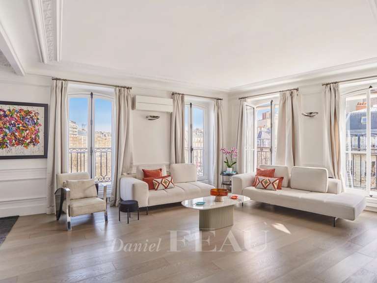 Appartement Paris 17e - 5 chambres - 148m²