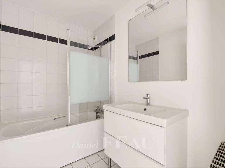 Appartement Suresnes - 3 chambres - 98m²