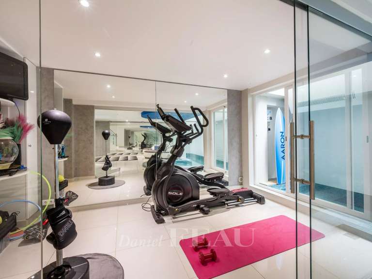 Appartement Paris 20e - 4 chambres - 270m²