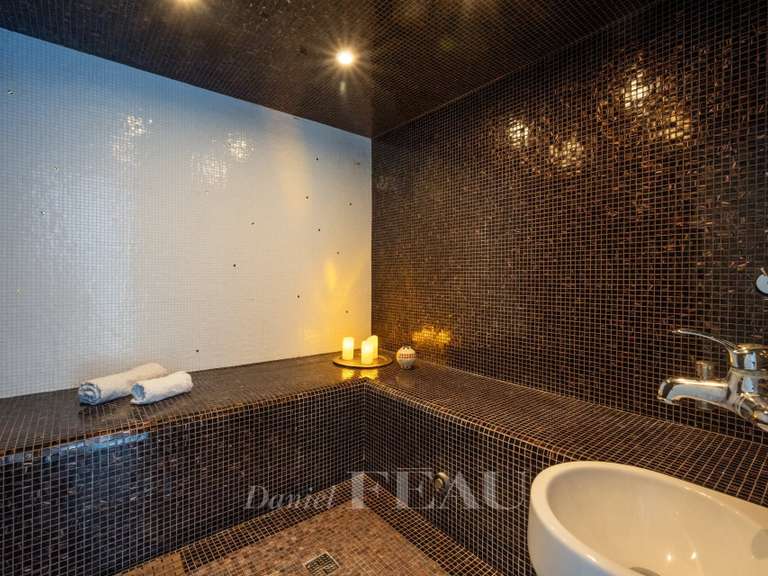Appartement Paris 20e - 4 chambres - 270m²