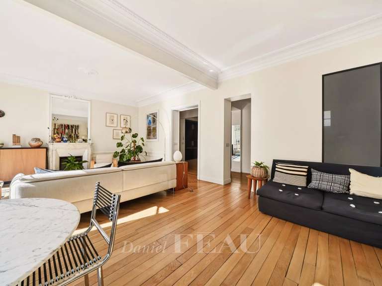Appartement Paris 3e - 2 chambres - 79m²