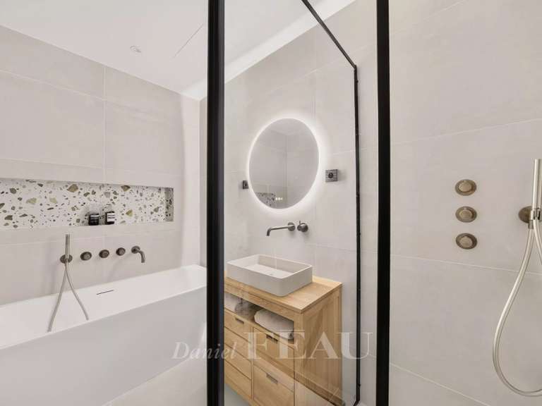 Appartement Paris 3e - 2 chambres - 97m²