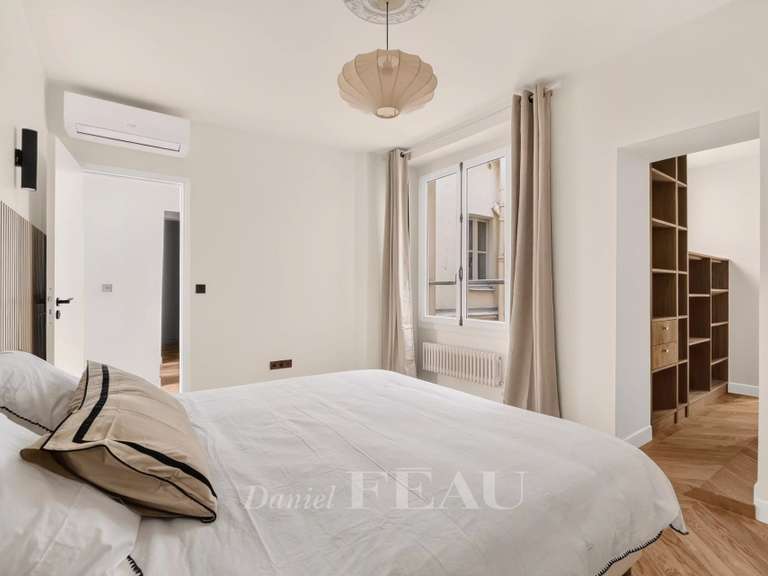 Appartement Paris 3e - 2 chambres - 97m²