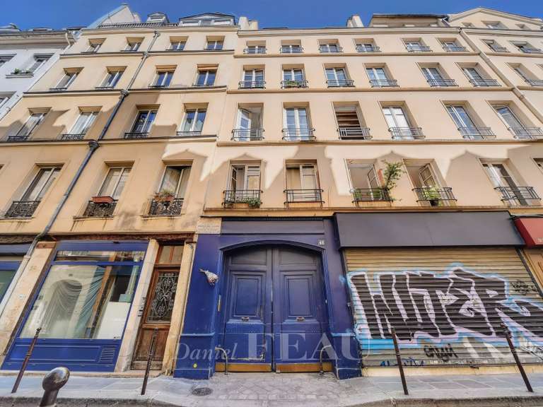 Appartement Paris 3e - 2 chambres - 97m²